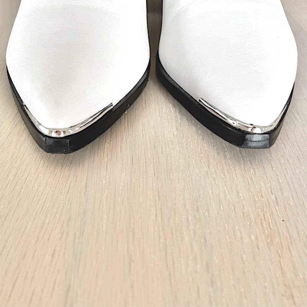 NEW Marc Fisher LTD Yami white leather studded ankle booties - Picture 7 of 9
